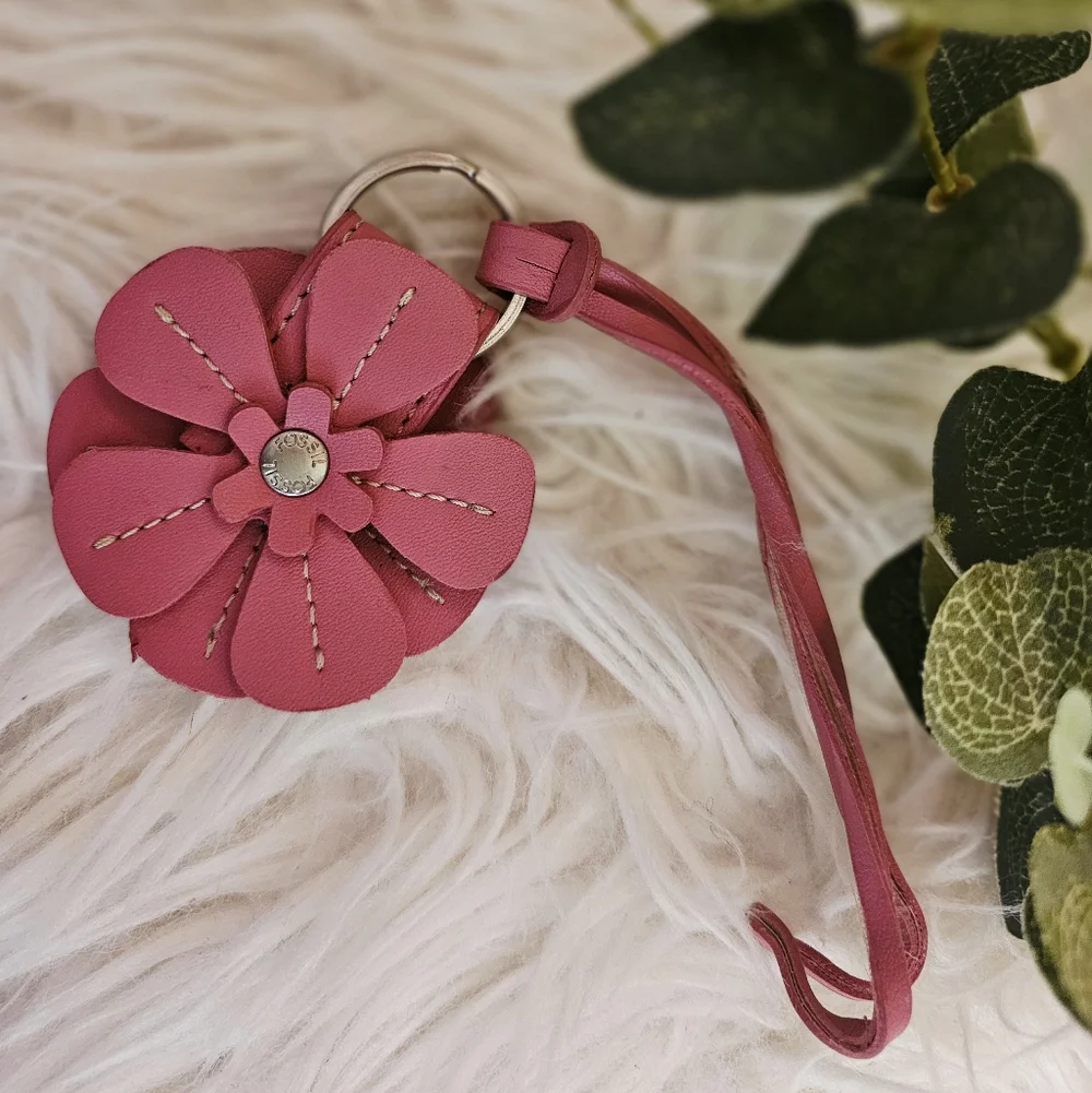 Fossil Pink Flower Keychain - Picture 4 of 8